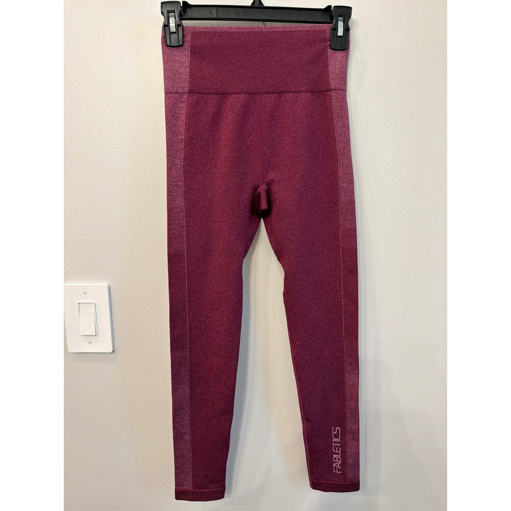 NWT Fabletics Leggings